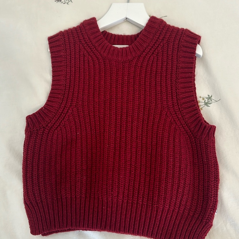 Molo gilet. Girls Sz 9-10 (134-140)